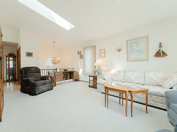 5th image of 8910 Riviera Pkwy #0