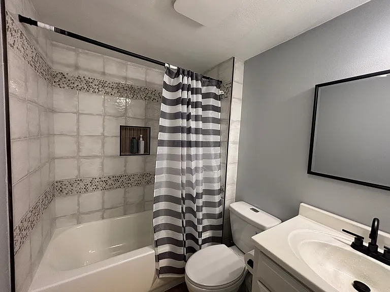 1701 Old Thorndale Rd — Photo 15