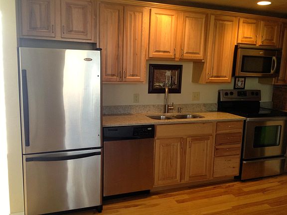 5th image of 124 Water St APT 5