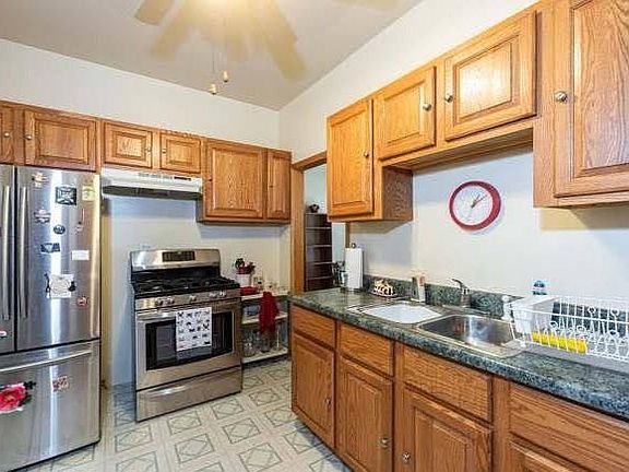 5th image of 3024 N Sawyer Ave #1