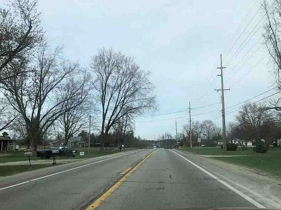 Exterior Neighborhood (street photo)