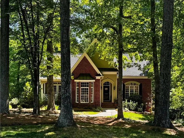 6706 Buckley Dr, Summerfield, NC 27358