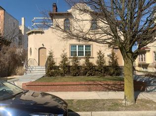 121 E Walnut St, Long Beach, NY 11561