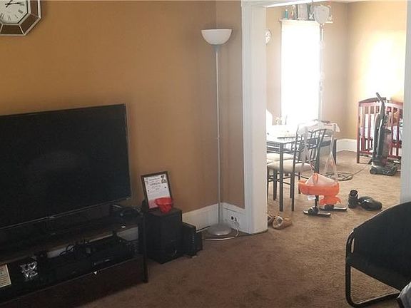 5th image of 1432 E 52nd St