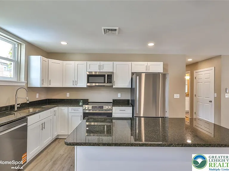 1210 W Turner St #2 — Photo 4