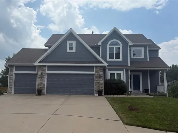 11020 N Tullis Ct, Kansas City, MO 64157