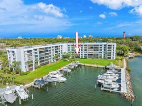 1748 Jupiter Cove Dr