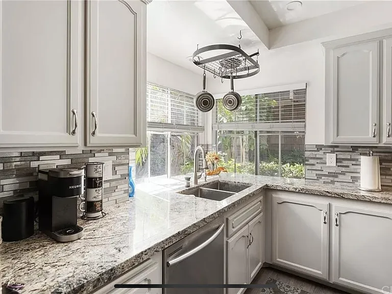 12555 Euclid St #33 — Photo 3