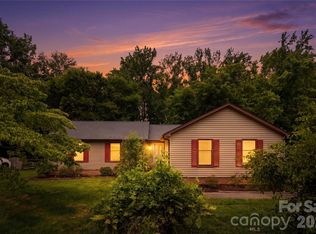 7225 Leesburg Rd, Charlotte, NC 28215