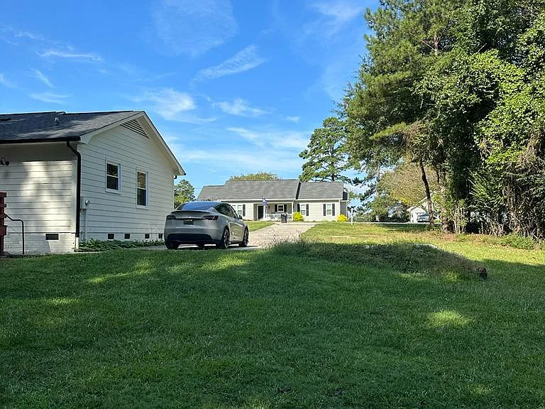 9818 Valley Rd — Photo 4