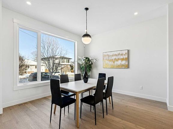 5th image of 2015 23rd Ave NW