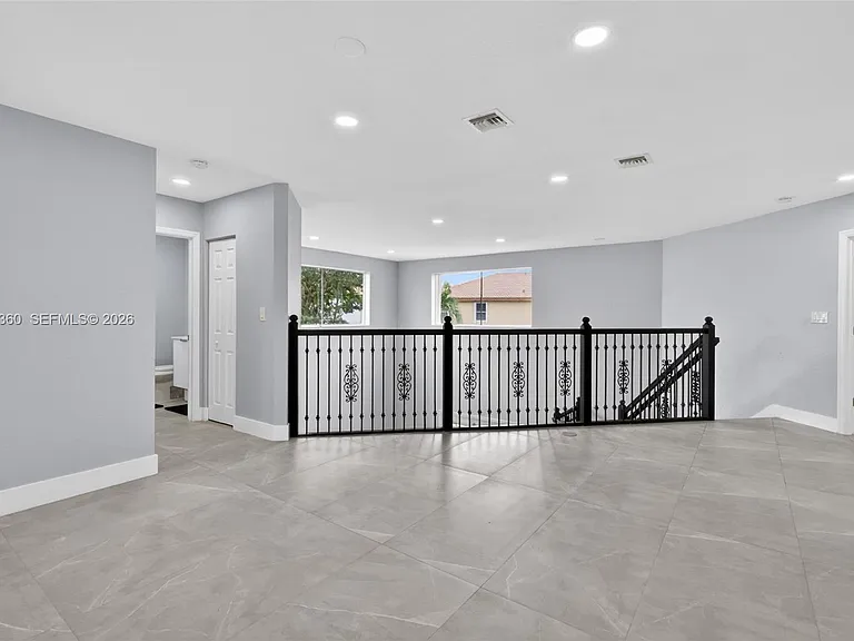 2167 SW 176th Ter — Photo 42