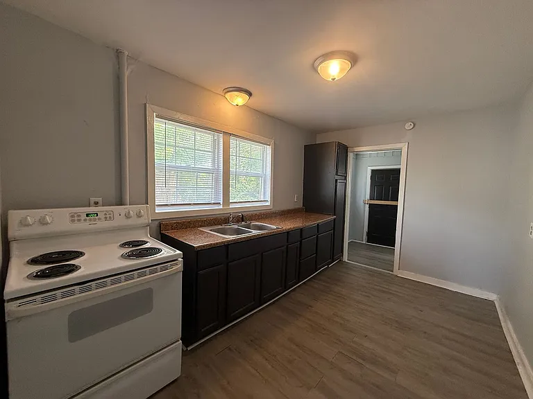 3420 N Denny St — Photo 8