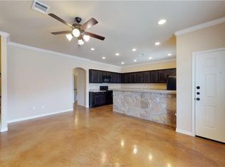 136 Knox Dr, College Station, TX 77845