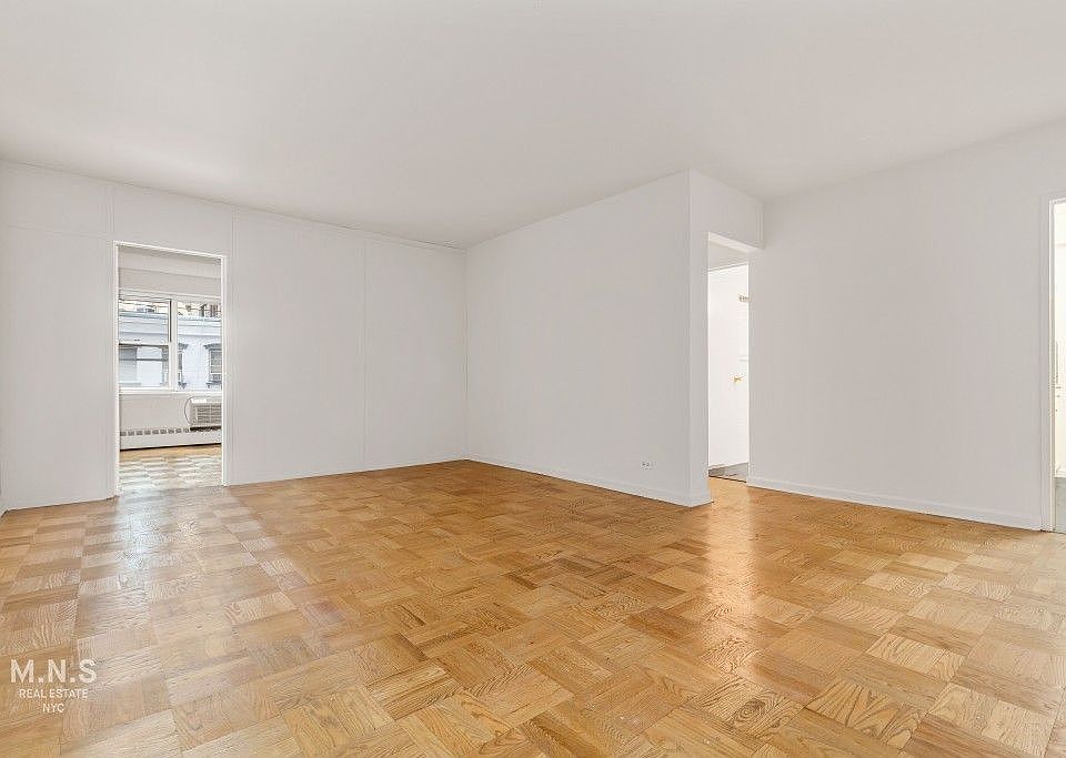 1st image of 300 E 46th St #A5c