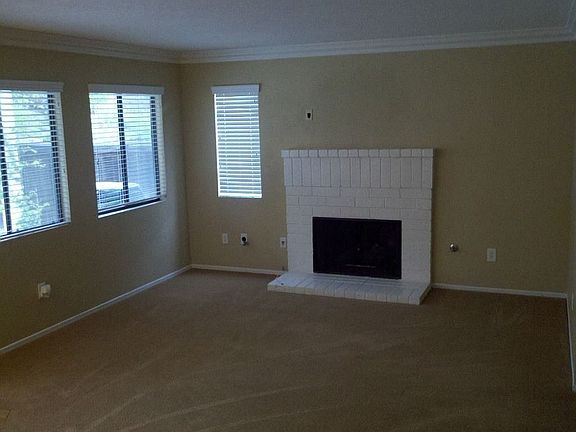 Family Room/ Fireplace
