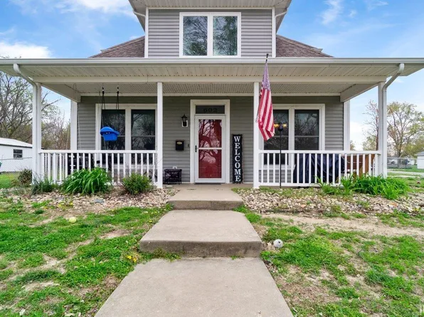 602 Alton St, Bicknell, IN 47512