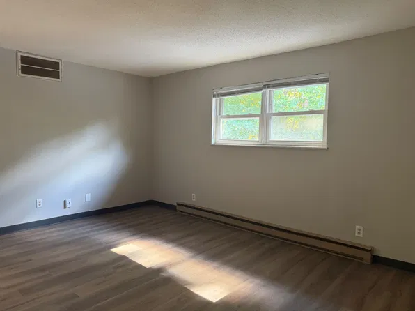 2070 W Washington St Unit 11, Springfield, IL 62702