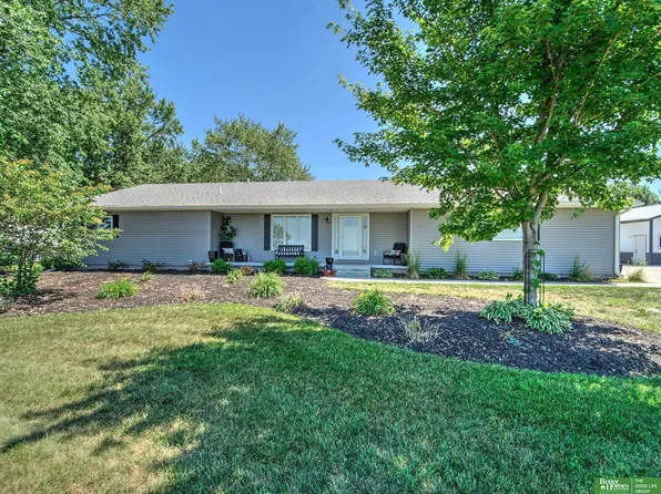 28313 State St, Valley, NE 68064