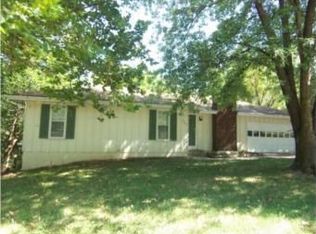 5905 Haskins St, Shawnee, KS 66216