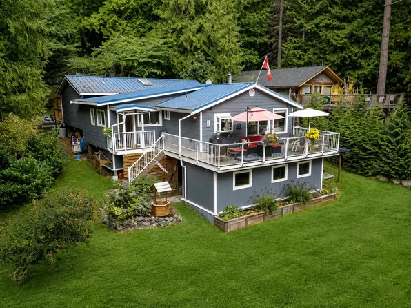405 Gavin Rd, Sunshine Coast, BC V0N 1G2