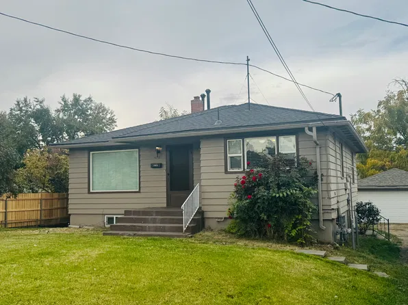 1012 S College Ave, College Place, WA 99324