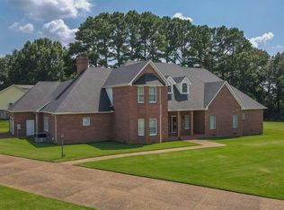 206 S Dodd Dr, Martin, TN 38237