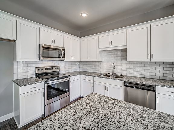 7th image of this home