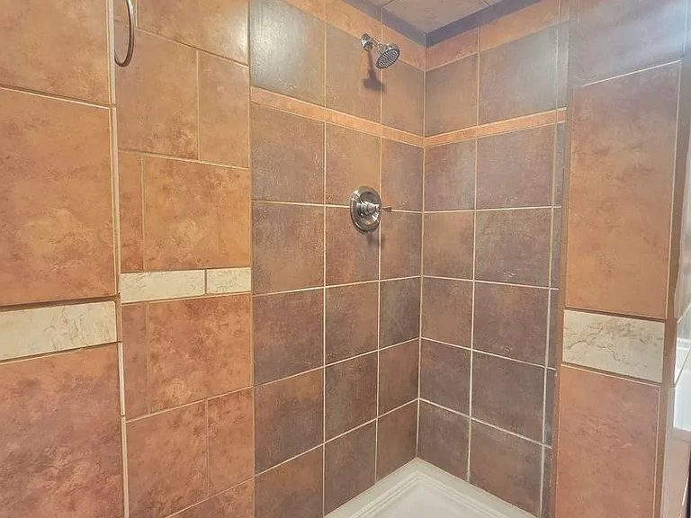 5621 N Hemlock St — Photo 29