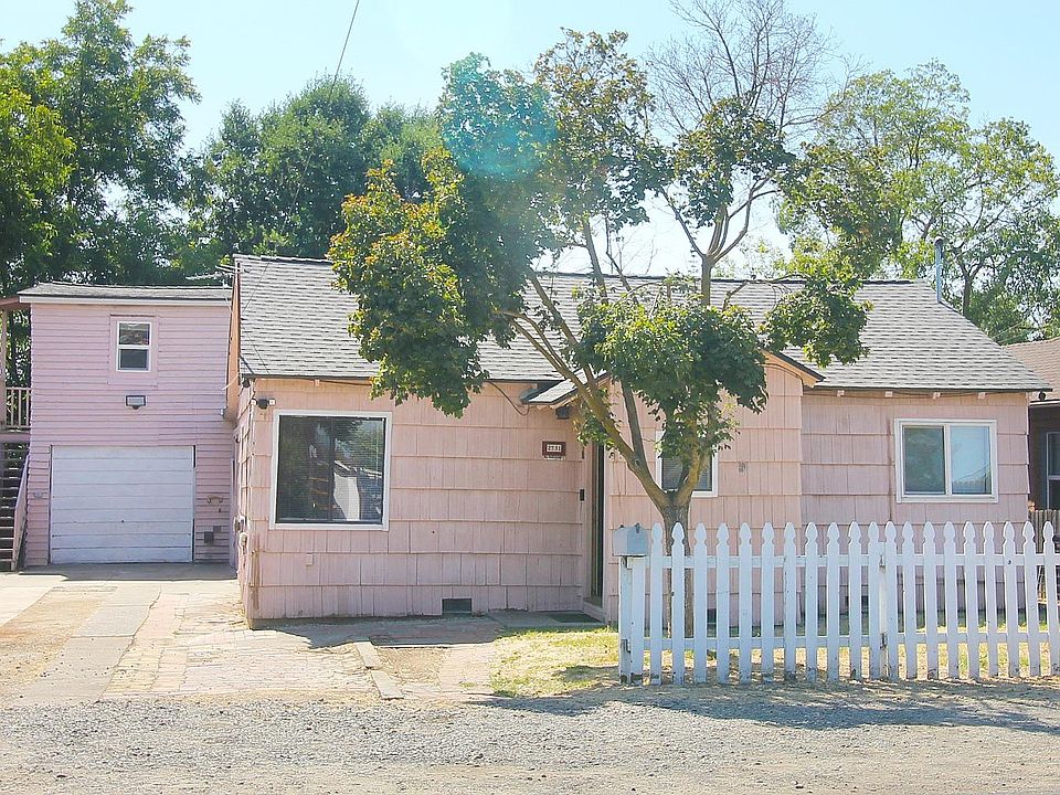 1st image of 2731 Clay St