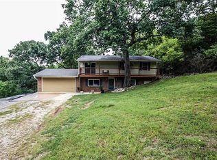 5885 Woodland Dr, House Springs, MO 63051