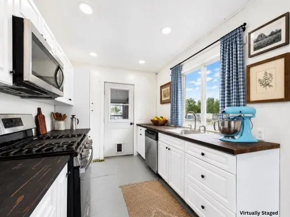 5 E 3rd St, Lovell, WY 82431