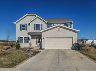 1716 Pintail Dr, West Bend, WI 53095