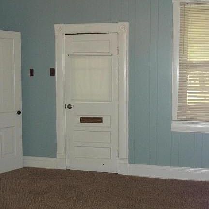 4th image of 231 E Elm St