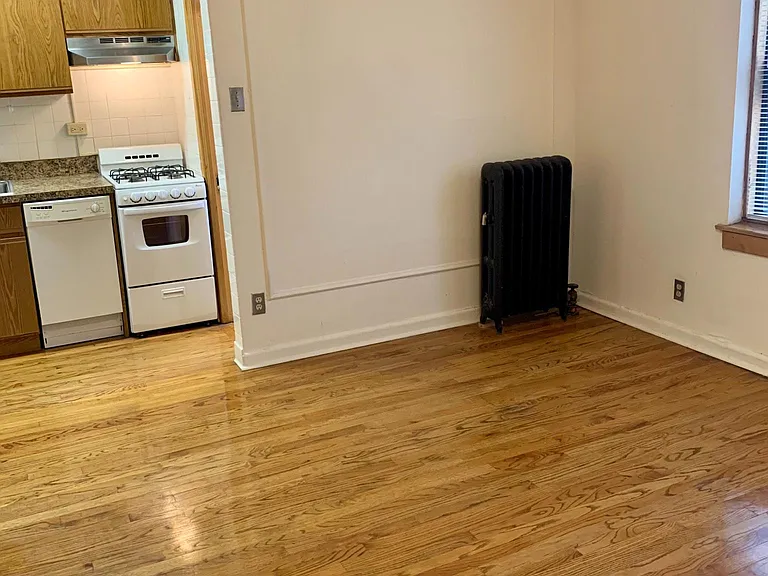 644 West Surf — Photo 22
