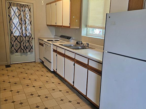 4th image of 603 Palmer St #3
