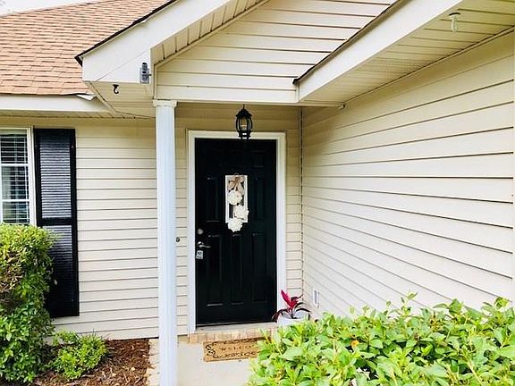 2nd image of 915 Joans St