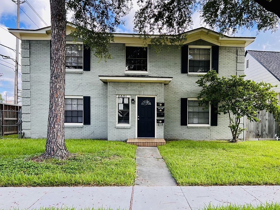 Front View of Fourplex