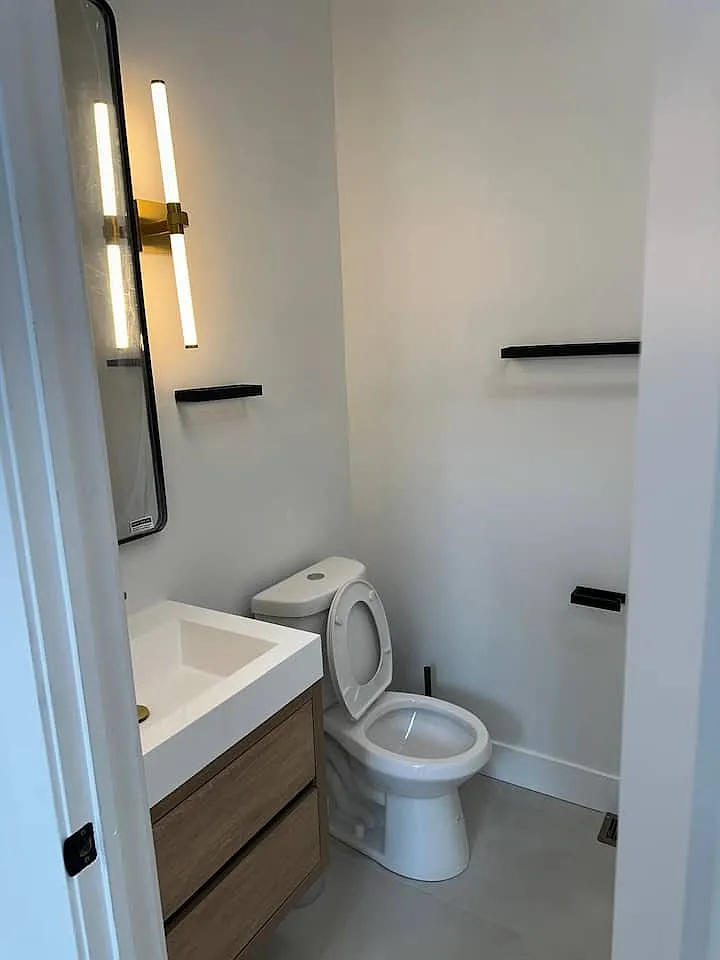 3 bed, 280 sqft, $1,100 — Photo 2