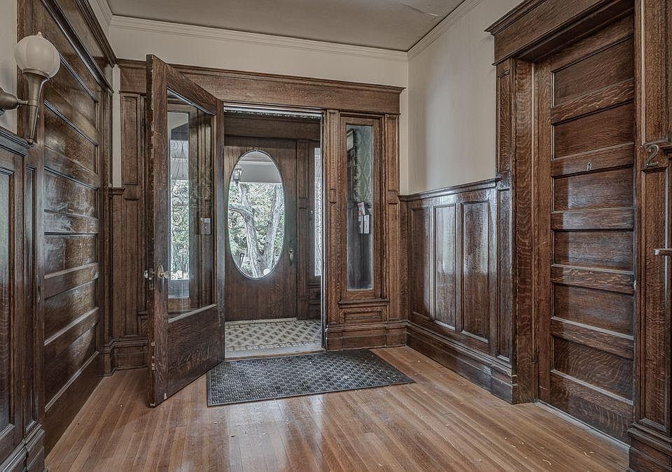 2nd image of 432 Prospect Ave SE #4