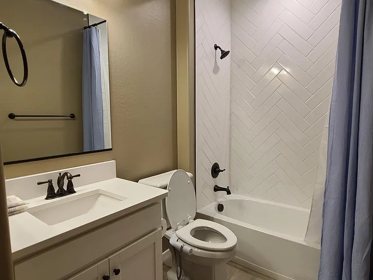 1666 E Lee Dr — Photo 7