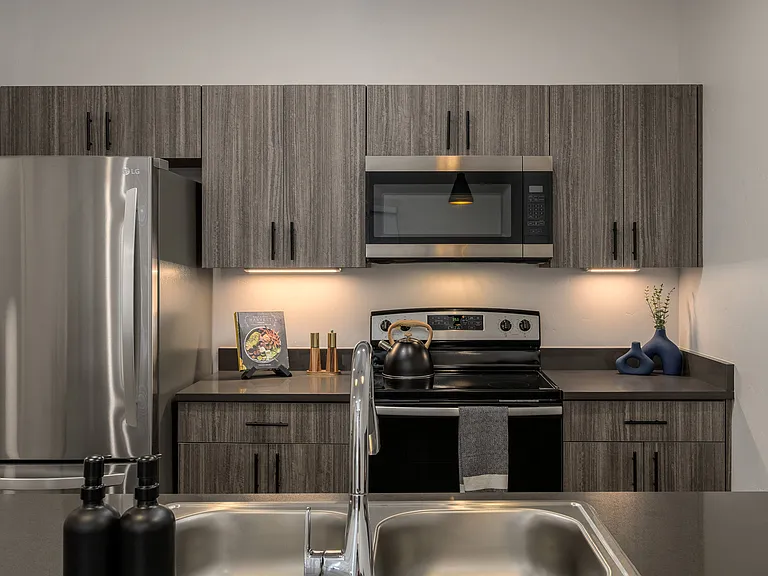 Crosshatch Apartments — Photo 9