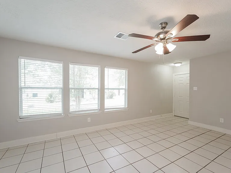 15819 E Park Ct — Photo 3