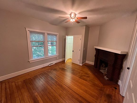 5th image of 7012 Valley Ave