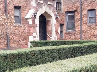 68-43 Burns St #E, Forest Hills, NY 11375