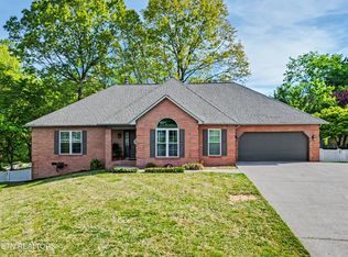 113 Green Briar Cir, Maryville, TN 37803