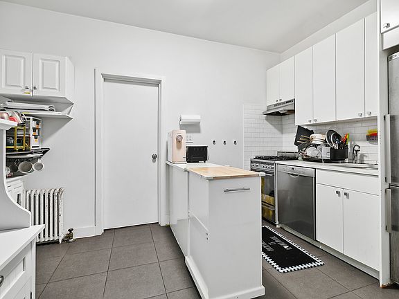 4th image of 14 W 86th St APT 1R