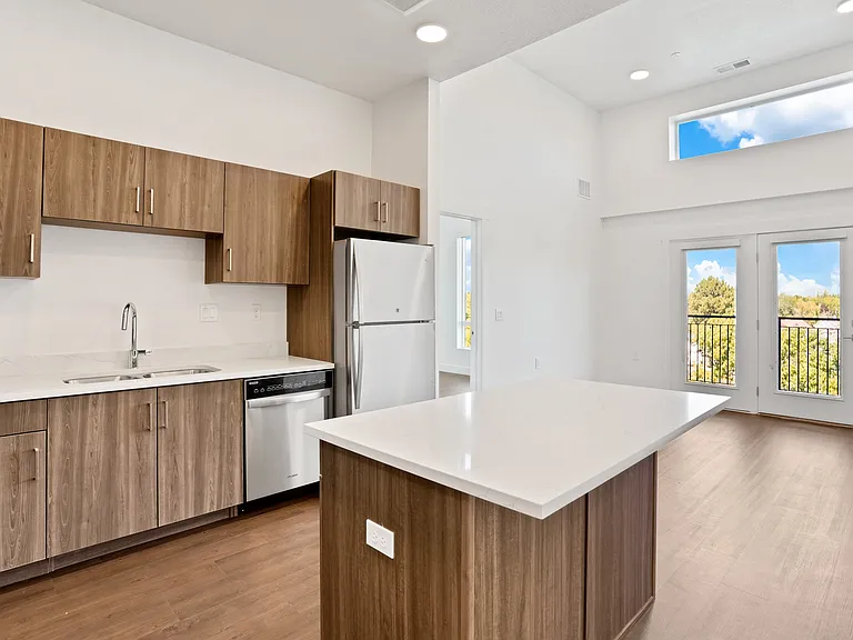 The Parkway Apartments — Photo 25