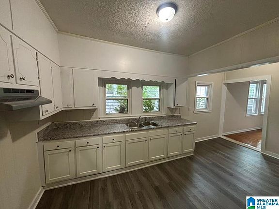 2nd image of 914 18th Way SW