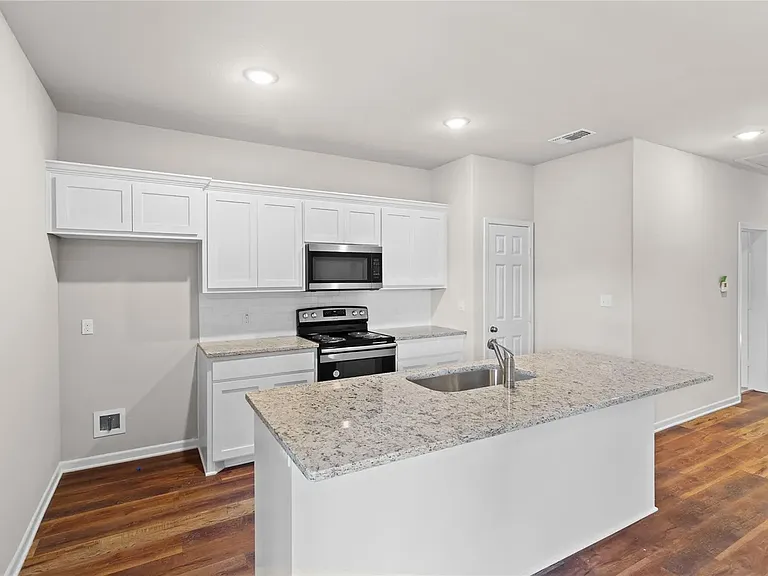 2728-2724 Ginger Ct — Photo 7